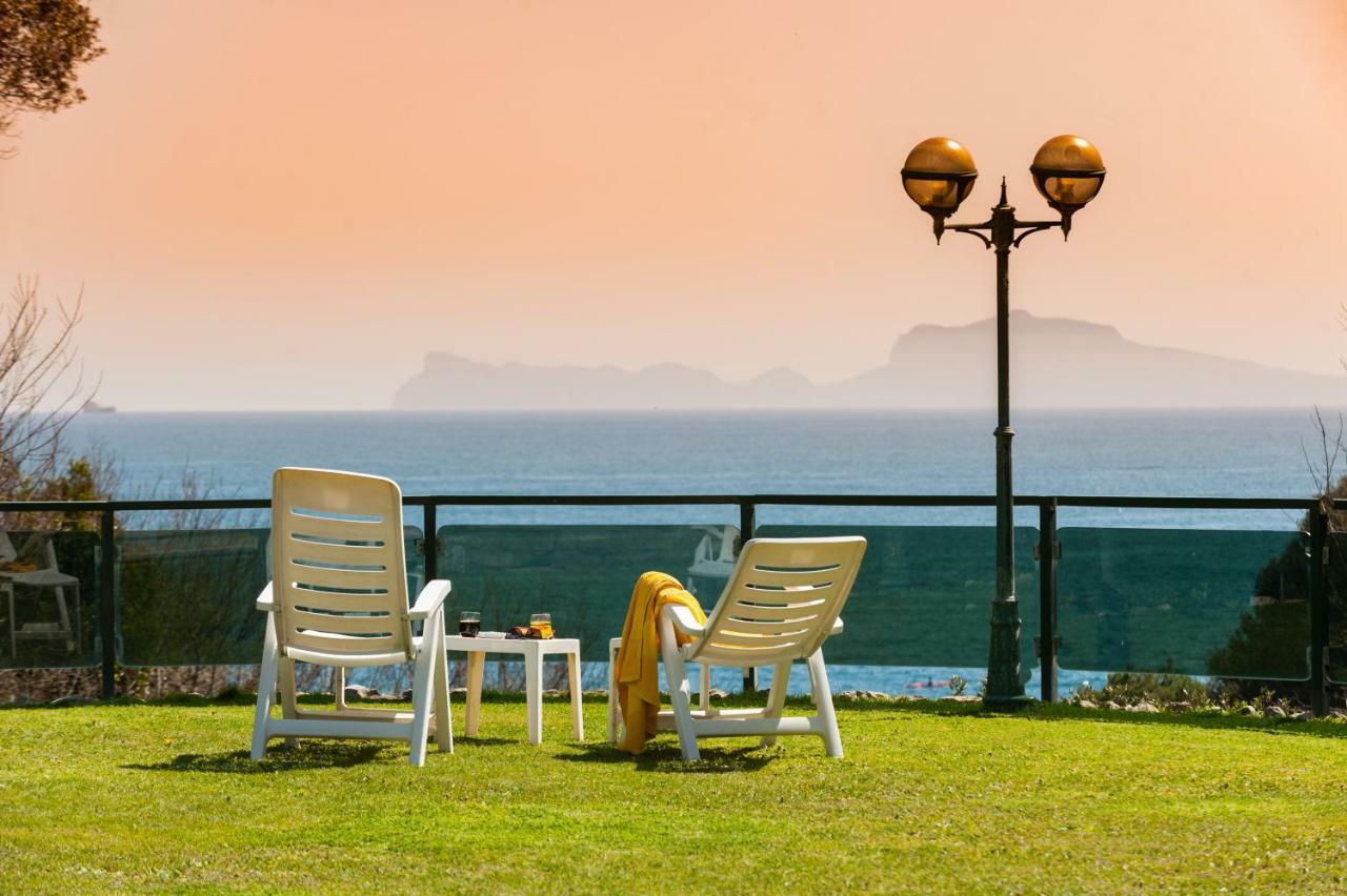 Holiday Family - Big On The Swimming Pool In Front Of Capri Appartamento *